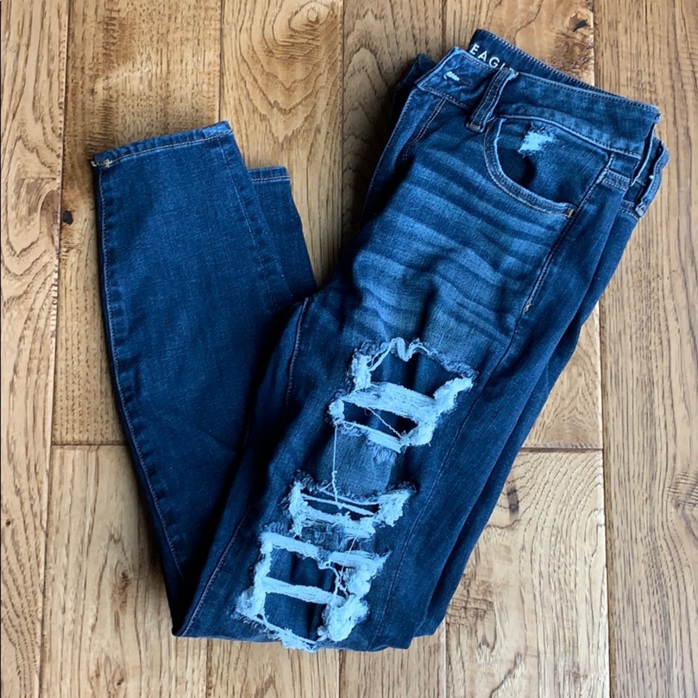 American Eagle distressed jeans